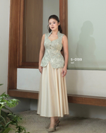 Load image into Gallery viewer, Kadaka Couple Group Family Outfit | CNY Imlek Cheongsam Sleeveless Top and Set | Season of Luck Collection (3)
