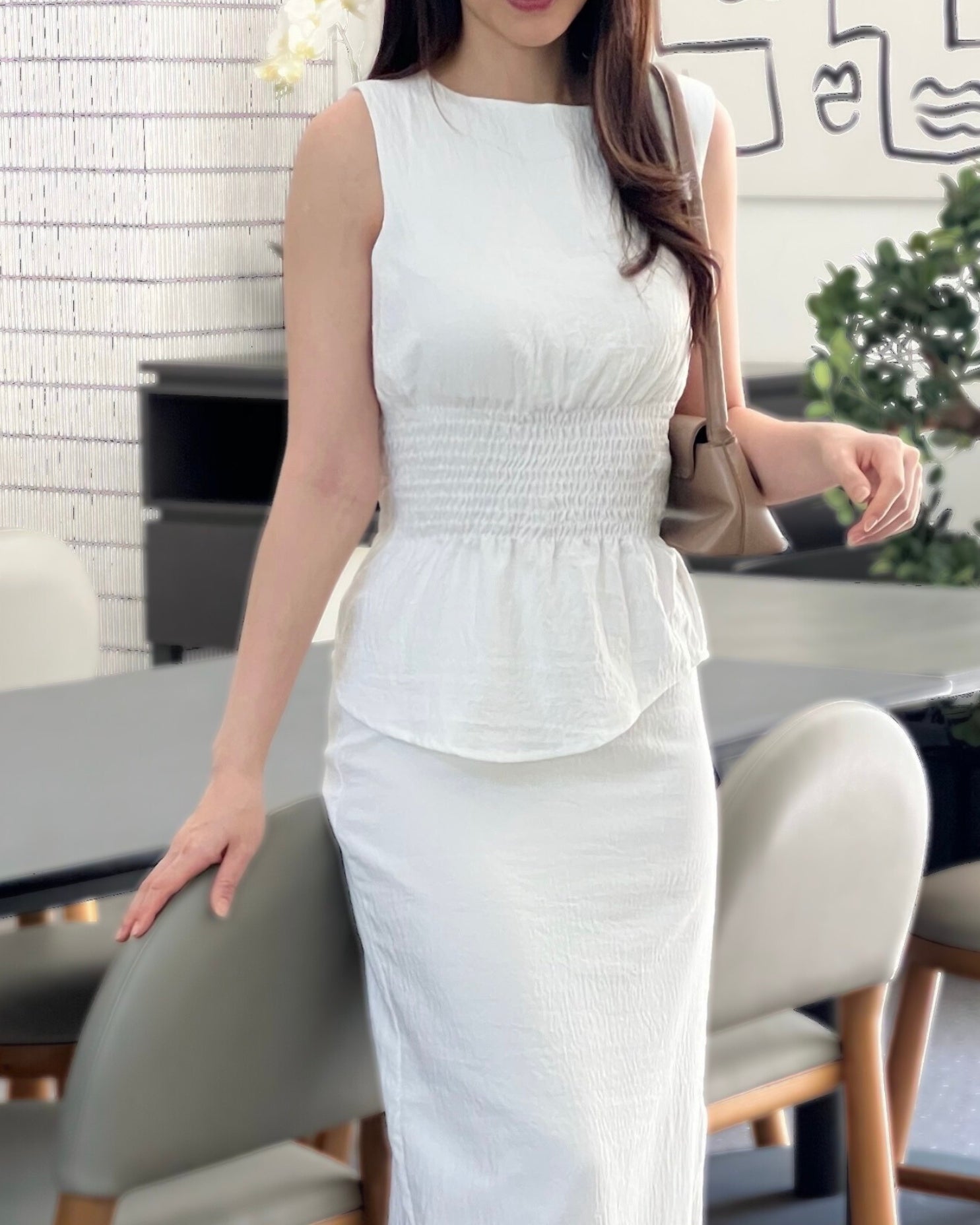 Kadaka T-0559 Sleeveless Scrunch Top | Atasan Wanita Detail Smock Pinggang