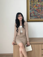 Muat gambar ke penampil Galeri, Kadaka O-0182 Crop Cardigan Pleats Premium Korea
