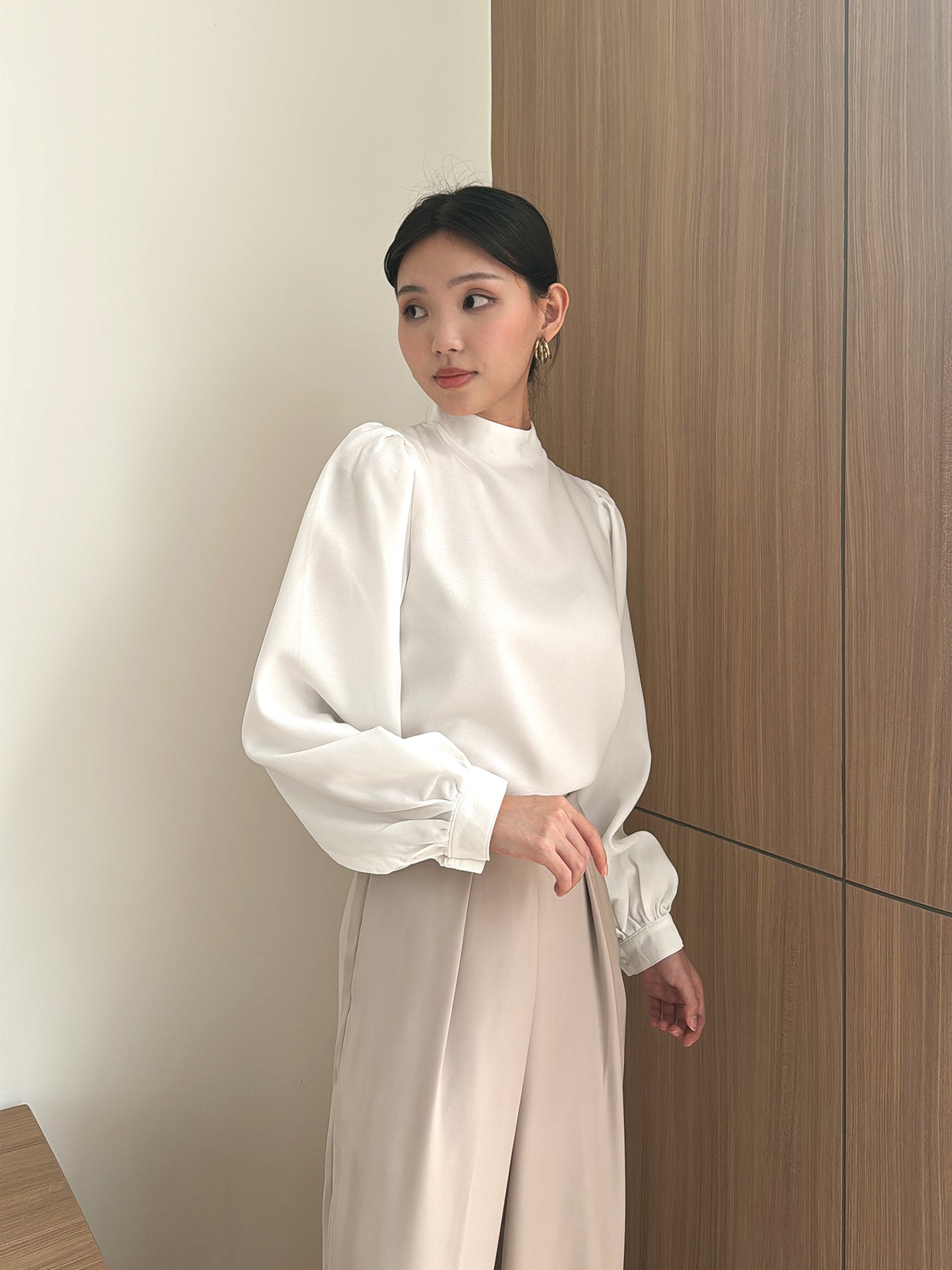 Kadaka T-0321 Blouse High Neck Tangan Panjang Puffy Korea