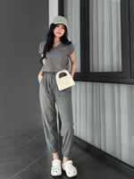 Muat gambar ke penampil Galeri, Kadaka S-0158 Set Top V Neck dan Jogger Pants Comfy
