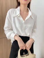 Muat gambar ke penampil Galeri, Kadaka T-0529 Basic Long Sleeve Shirt Women | Atasan Kemeja Wanita Airflow Crinkle
