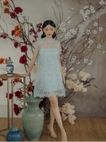 Muat gambar ke penampil Galeri, Kadaka D-0224 Loose Lace Party Dress Cheongsam With Inner Dress
