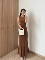 Load image into Gallery viewer, Kadaka D-0251 Maxi Dress with Adjustable Waist | Dress Panjang Wanita Serut
