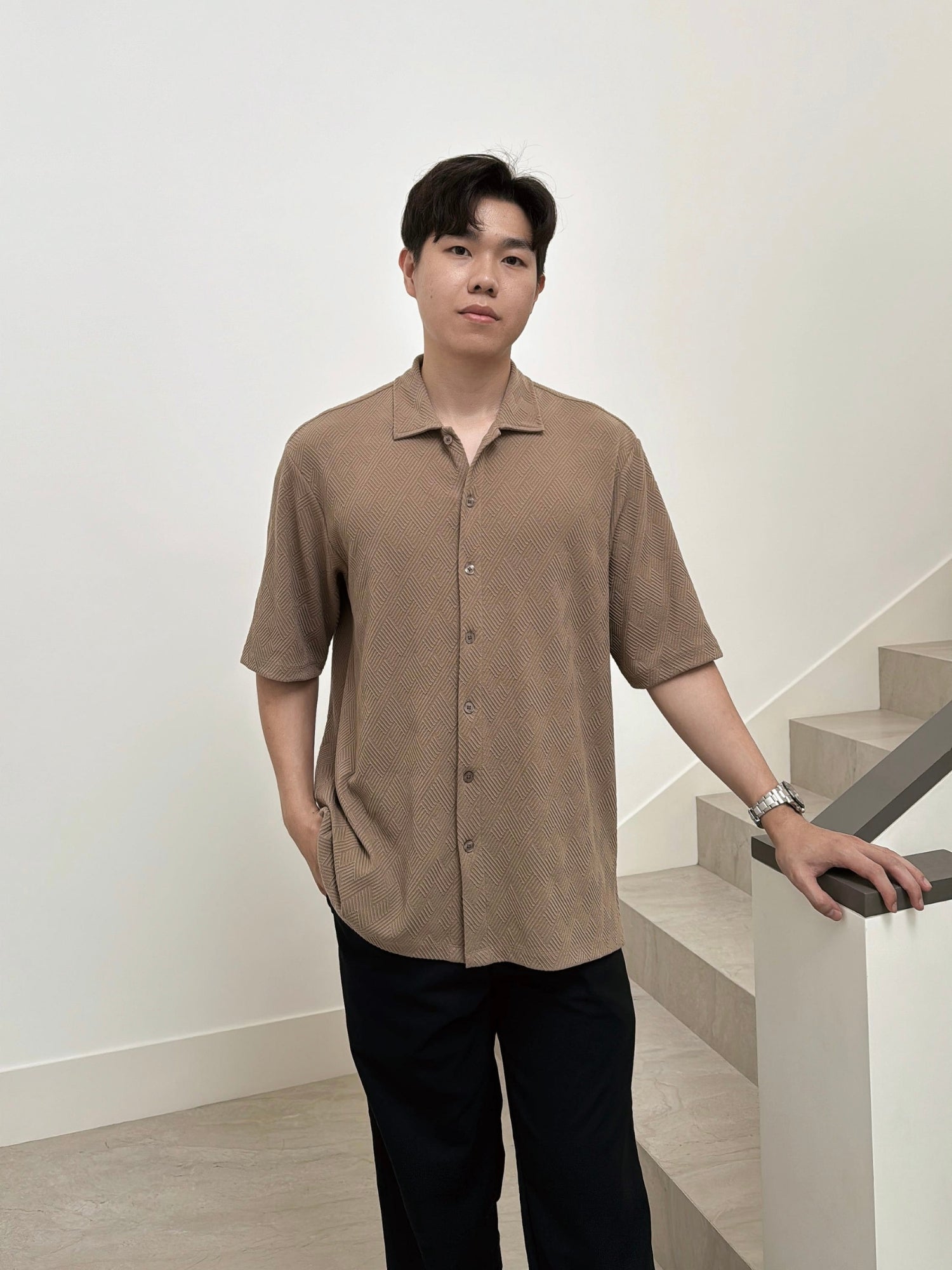 Kadaka MT-0202 Short Sleeve Shirt Knit Emboss | Atasan Kemeja Tangan Pendek Pria Knit