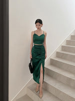 Load image into Gallery viewer, Kadaka Matching Outfit | Crop Tanktop Adjustable and Midi Skirt Satin | Tanktop dan Rok Satin Wanita
