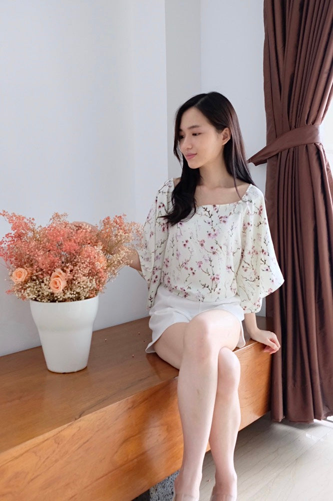 Kadaka T-0262 Top Blouse Korea Floral Pattern