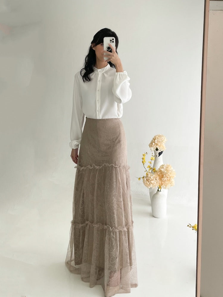 Kadaka B-0195 Rok Maxi Wanita Long Skirt Ruffle Satin Chantilly Lace