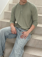 Muat gambar ke penampil Galeri, Kadaka Fuji Henley Top | Long Sleeve Knit Top Men | Atasan Tangan Panjang Pria Knit | koKnitchiwa Collection MT-0129
