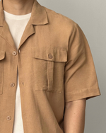 Muat gambar ke penampil Galeri, Kadaka Flynn Shirt | Mens Linen Shirt with Pockets | Kemeja Men Tangan Pendek Pria Linen Detail Pockets | MT-0185
