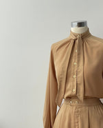 Muat gambar ke penampil Galeri, Kadaka S-0192 Set Satin Blouse with Short Pants Premium
