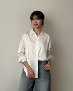 Muat gambar ke penampil Galeri, Kadaka T-0428 Kemeja Oversized Satin Wanita
