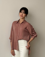 Muat gambar ke penampil Galeri, Kadaka T-0498 Kemeja Wanita Oversized Tangan Panjang Satin Pastel
