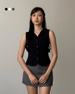 Load image into Gallery viewer, Kadaka Sylvie Top | Basic Vest Top Tailored Cut | Atasan Rompi Wanita | T-0533

