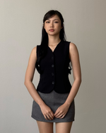 Load image into Gallery viewer, Kadaka Sylvie Top | Basic Vest Top Tailored Cut | Atasan Rompi Wanita | Day and Night Collection T-0533
