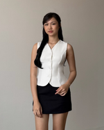 Load image into Gallery viewer, Kadaka Sylvie Top | Basic Vest Top Tailored Cut | Atasan Rompi Wanita | Day and Night Collection T-0533
