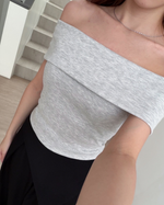 Load image into Gallery viewer, Kadaka T-0535 Top Off Shoulder Ribbed Knit | Atasan Sabrina Wanita
