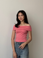 Load image into Gallery viewer, Kadaka Alina Top | Top Off Shoulder Ribbed Knit | Atasan Sabrina Wanita | Daily Ease Collection T-0535
