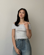 Muat gambar ke penampil Galeri, Kadaka Alina Top | Top Off Shoulder Ribbed Knit | Atasan Sabrina Wanita | Daily Ease Collection T-0535
