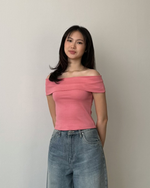 Muat gambar ke penampil Galeri, Kadaka Alina Top | Top Off Shoulder Ribbed Knit | Atasan Sabrina Wanita | Daily Ease Collection T-0535
