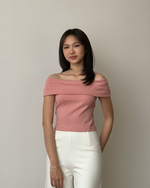 Muat gambar ke penampil Galeri, Kadaka Alina Top | Top Off Shoulder Ribbed Knit | Atasan Sabrina Wanita | Daily Ease Collection T-0535
