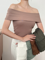 Load image into Gallery viewer, Kadaka Alina Top | Top Off Shoulder Ribbed Knit | Atasan Sabrina Wanita | Daily Ease Collection T-0535
