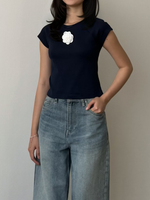 Load image into Gallery viewer, Kadaka Thea Top | Capsleeve Baby Tee with Detachable Flower Pin | Tshirt Kaos Wanita Bunga | Daily Ease Collection T-0539
