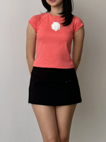 Load image into Gallery viewer, Kadaka Thea Top | Capsleeve Baby Tee with Detachable Flower Pin | Tshirt Kaos Wanita Bunga | Daily Ease Collection T-0539
