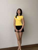Load image into Gallery viewer, Kadaka Thea Top | Capsleeve Baby Tee with Detachable Flower Pin | Tshirt Kaos Wanita Bunga | Daily Ease Collection T-0539
