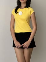 Load image into Gallery viewer, Kadaka Thea Top | Capsleeve Baby Tee with Detachable Flower Pin | Tshirt Kaos Wanita Bunga | Daily Ease Collection T-0539
