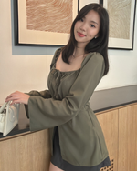 Muat gambar ke penampil Galeri, Kadaka T-0557 Long Sleeve Square Neck Scrunch Top | Atasan Wanita Off Shoulder
