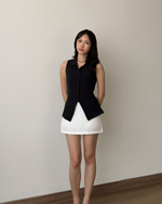 Load image into Gallery viewer, Kadaka Sienna Top | Sleeveless Shirt Top | Atasan Wanita Kerah Tanpa Lengan | Everyday Basics Collection T-0561
