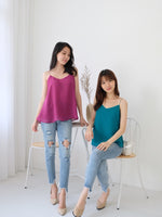 Muat gambar ke penampil Galeri, Kadaka T-0382 Camisole Tanktop Tali Spaghetti Flowy
