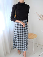 Muat gambar ke penampil Galeri, Kadaka B-0140 Skirt Tweed Midi Tartan Kotak-kotak Korea
