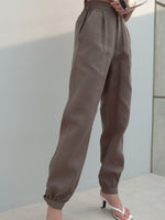 Muat gambar ke penampil Galeri, Kadaka B-0157 Jogger Pants Twill Celana Panjang Wanita Twill
