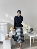 Muat gambar ke penampil Galeri, Kadaka B-0140 Skirt Tweed Midi Tartan Kotak-kotak Korea
