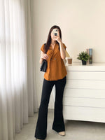 Muat gambar ke penampil Galeri, Kadaka T-0289 Top V Neck Blouse Wanita Detail Kancing
