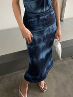 Muat gambar ke penampil Galeri, Kadaka B-0200 Tie Dye Scrunch Midi Skirt Rok Midi Wanita
