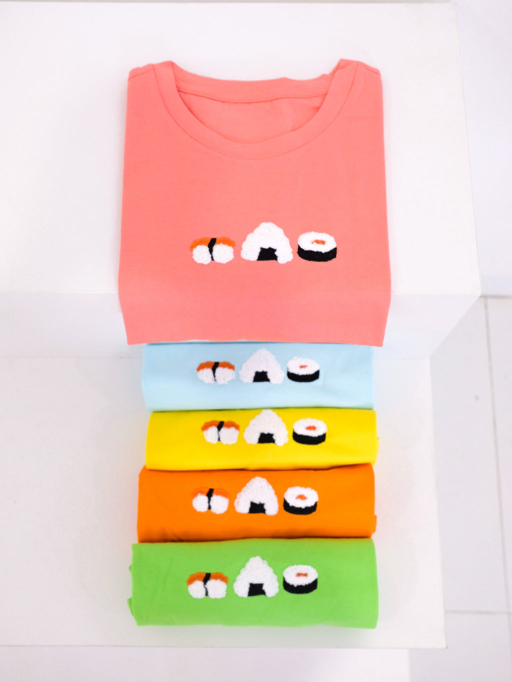 Kadaka T-0328 Tshirt Kaos Sushi Cute Embroidery Timbul