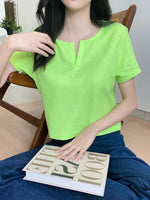 Load image into Gallery viewer, Kadaka T-0410 Crop Top Wanita Tshirt Comfy
