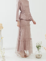 Muat gambar ke penampil Galeri, Kadaka B-0195 Rok Maxi Wanita Long Skirt Ruffle Satin Chantilly Lace
