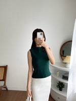 Load image into Gallery viewer, Kadaka T-0453 Sleeveless Top Halter Neck Atasan Wanita Rib Stretch
