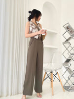 Muat gambar ke penampil Galeri, Kadaka B-0181 Highwaist Culotte with Detachable Straps - Decaf Pants
