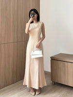 Load image into Gallery viewer, Kadaka D-0251 Maxi Dress with Adjustable Waist | Dress Panjang Wanita Serut
