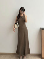 Load image into Gallery viewer, Kadaka D-0251 Maxi Dress with Adjustable Waist | Dress Panjang Wanita Serut
