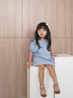 Muat gambar ke penampil Galeri, Kadaka KG-0106 Girls Mini Dress Linen Crinkle | Dress Anak Perempuan Tangan Puff
