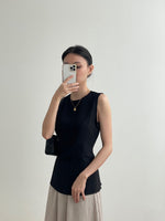 Muat gambar ke penampil Galeri, Kadaka T-0536 Sleeveless Top with Adjustable Waist | Atasan Wanita Serut
