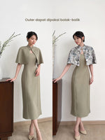 Load image into Gallery viewer, Kadaka O-0207 CNY Limited Reversible Cape Outer | Luaran Wanita Imlek
