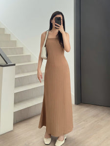 Kadaka D-0265 Pleated Maxi Dress with Adjustable Waist | Dress Panjang Pleats Wanita
