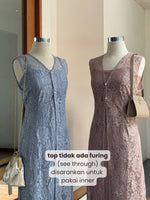 Load image into Gallery viewer, Kadaka O-0215 CNY Imlek Cheongsam Lace Sleeveless Long Outer with Side Slit | Luaran Outer Brukat Tanpa Lengan Wanita
